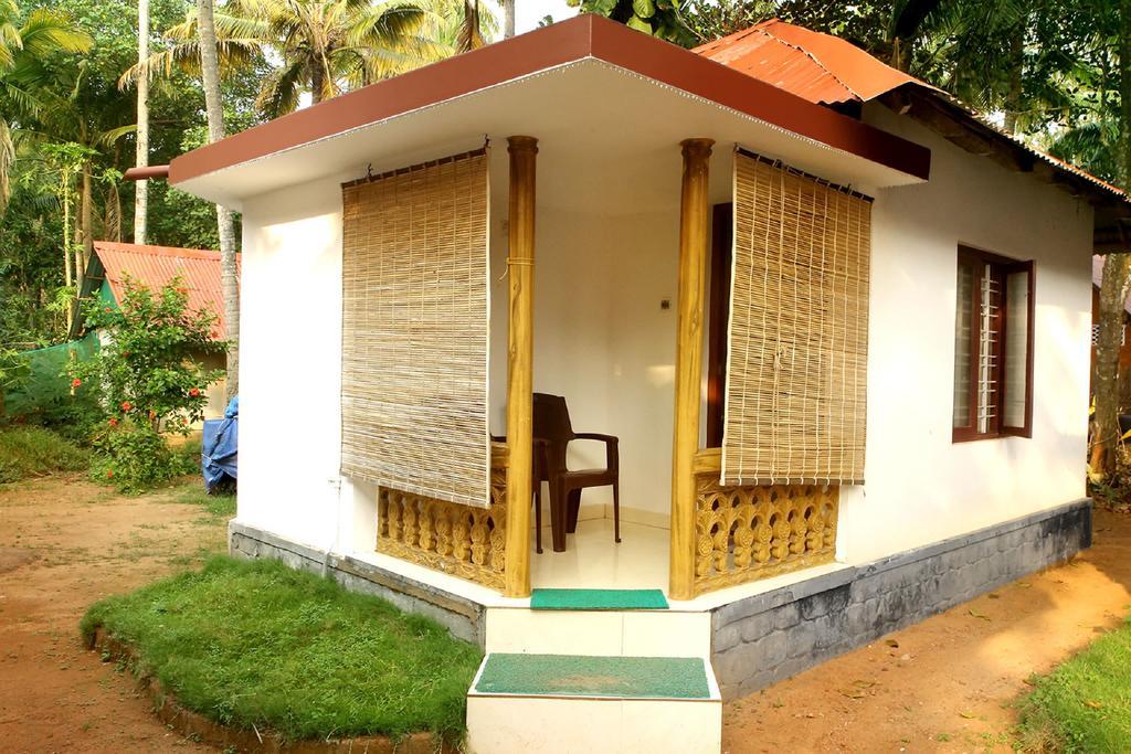 Dolphin Bay Hotel Varkala Zewnętrze zdjęcie